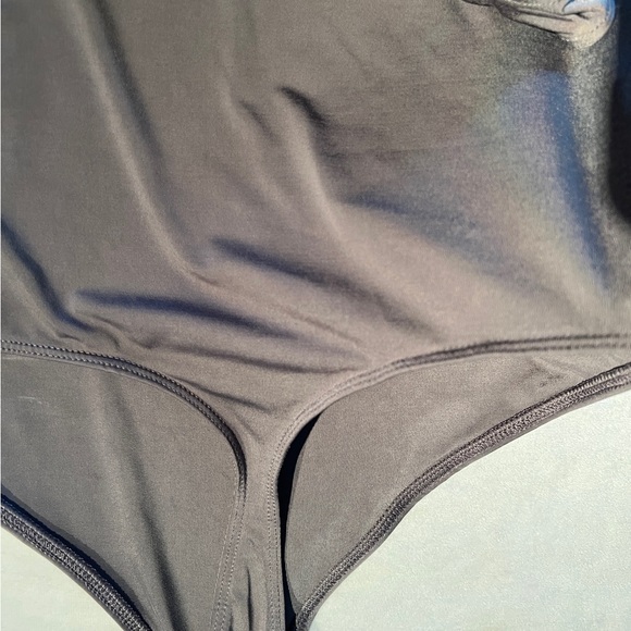 L M EXPRESS Black BODYSUIT Sculpting NWOT Spandex Top Womens Spring Summer Shirt - Picture 9 of 16